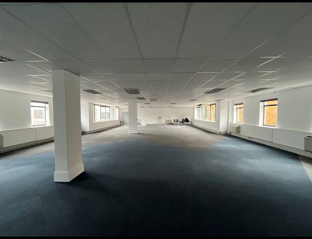 310.50M² OFFICE TO LET IN NEWLANDS